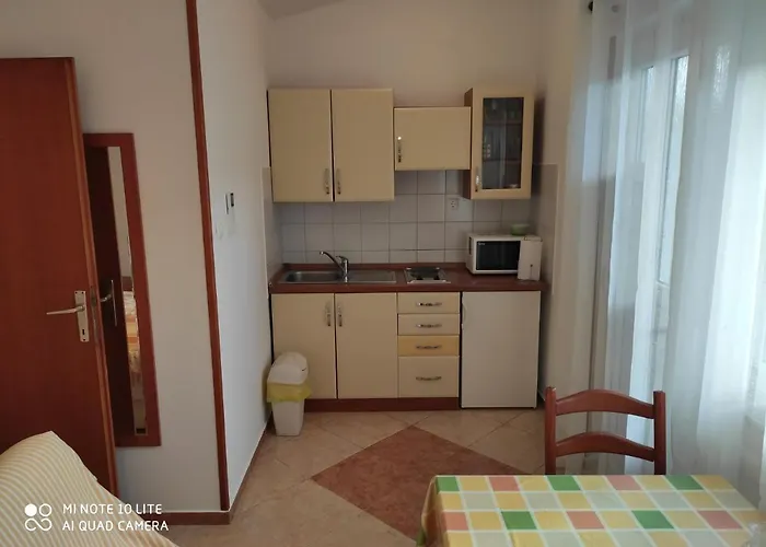 Apartman Apartments By The Sea Selce, Crikvenica - 5550 *